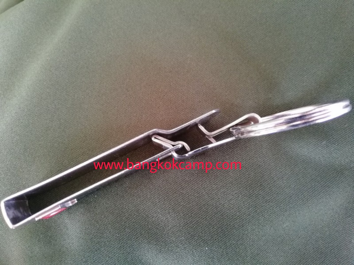 แหนบ พวงกุญแจ ตะขอเกี่ยว เหน็บเข็มขัด - สแตนเลส Made in USA. (คล้องเครื่องรางฯ กล้องส่องพระ ฯลฯ)