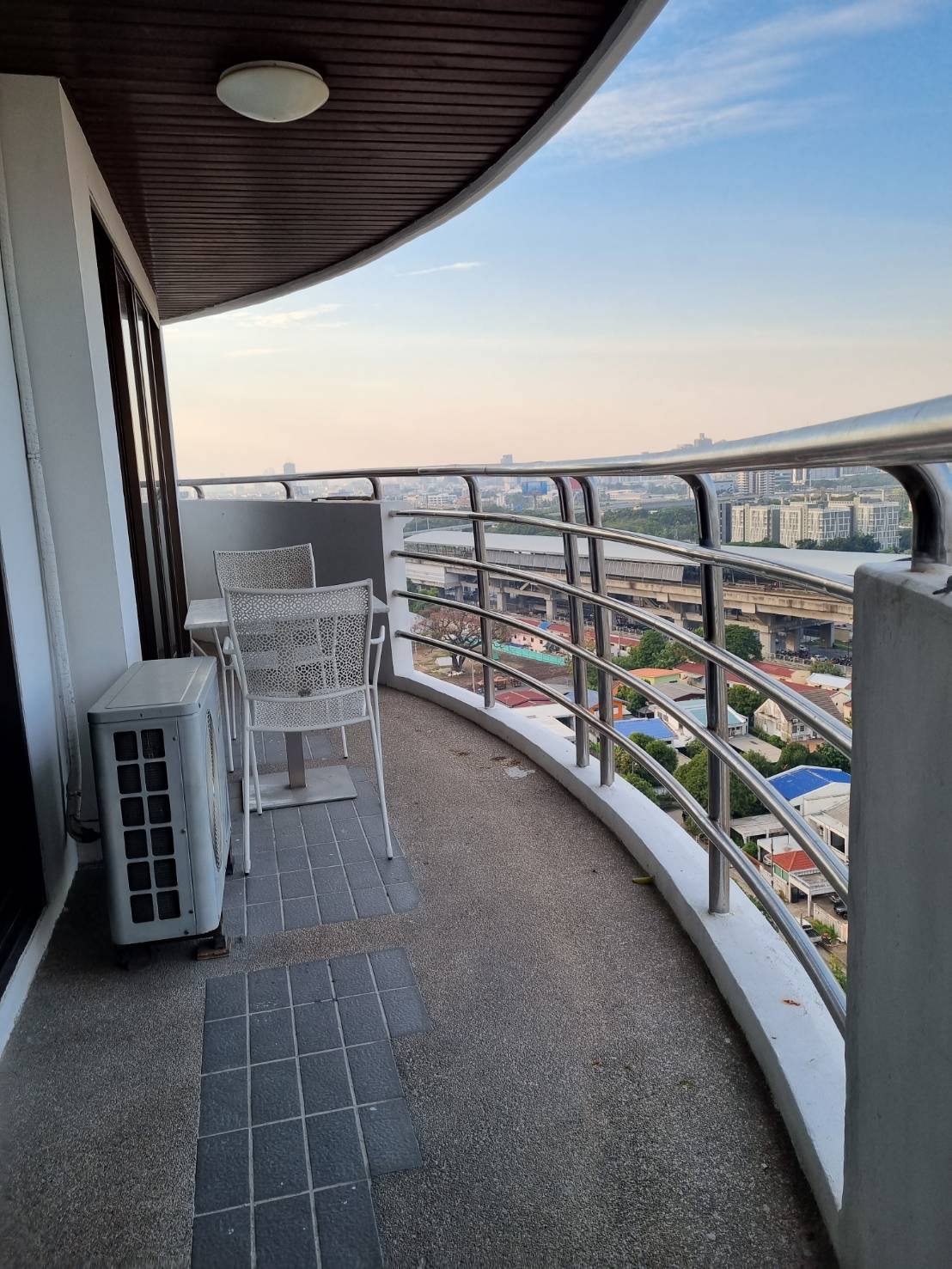 🏡 ขายคอนโด ฟลอร่าวิลล์ 2 พัฒนาการ 51 / For Sale Condo Floraville 2 Pattanakarn 51