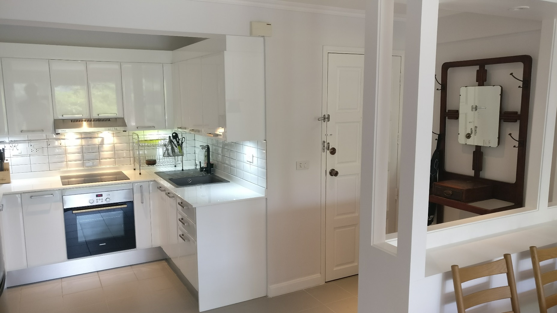 ให้เช่าคอนโด Raintree Villa (เรนทรี วิลล่า) 2 ห้องนอน 1 ห้องน้ำ ขนาด 75 ตรม ชั้น 4 อาคาร A ห้องมุม