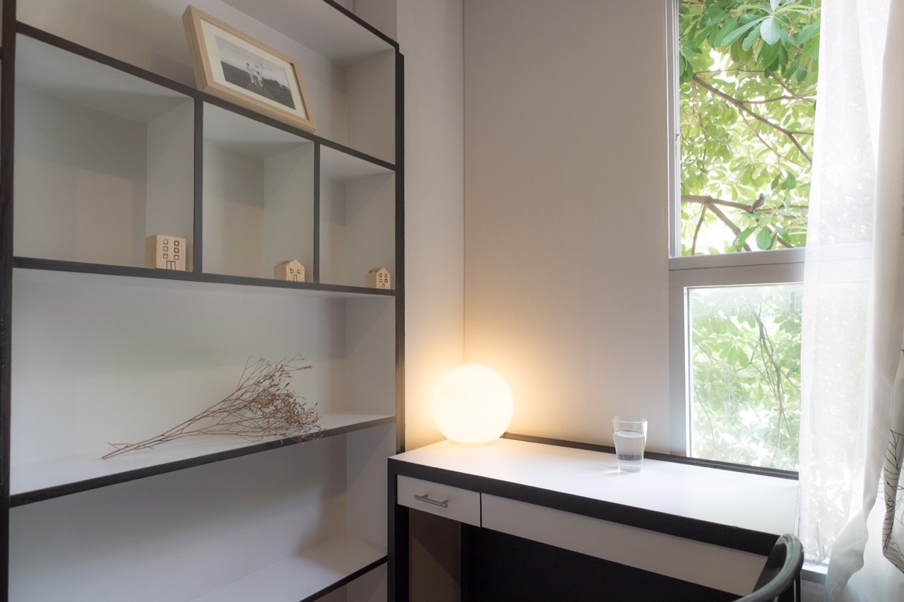 ขายคอนโด Parkview ( พาร์ควิว – วิภาวดี ) 1 ห้องนอน ราคา 1.95 ล้าน ห้องมุม พื้นที่ 33.5 ตร.ม ทิศเหนือ ตึก C4 ชั้น 2 พร้อมเฟอร์นิเจอร์ บิ้วอินท์