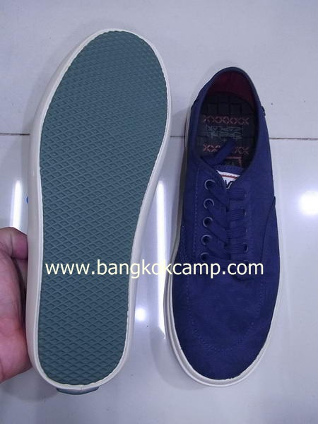 รองเท้า VANS