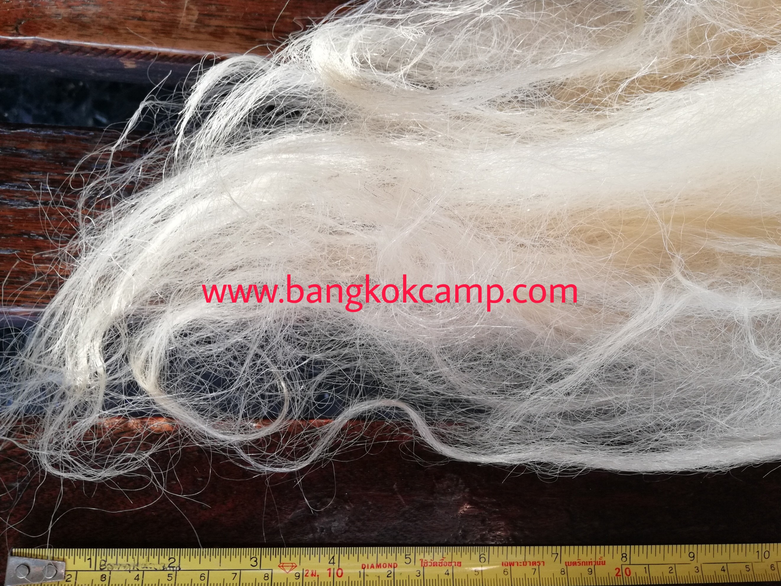 แส้ขนจามรีแท้ ด้ามหนัง​ ใหม่เก่าเก็บ ไม่ผ่านการใช้ (1) ขนสีขาว หายาก