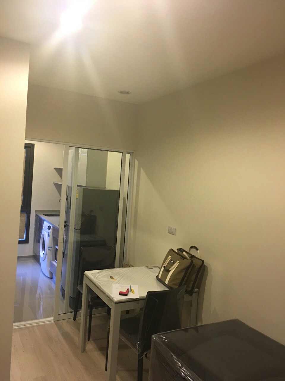 ให้เช่าห้องคอนโด Centric Ratchada-Suthisan 1 ห้องนอน ชั้น 5 หัวมุม ติดสระว่ายน้ำ