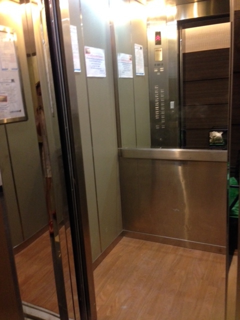 ขายและเช่า Lake View เลควิว คอนโด 80 ตรม. 2 นอน 2 น้ำ วิวทะเลสาบ เมืองทองธานี ห้อง 2 ห้องนอน 2 ห้องน้ำ 1 ห้องนั่งเล่น 1 ห้องครัว