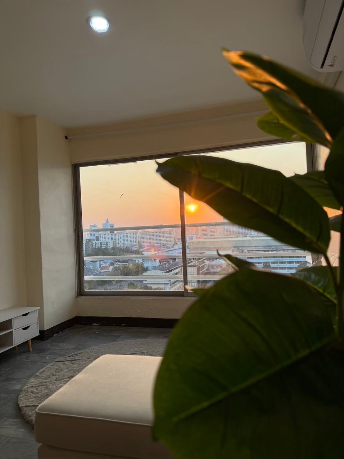 ให้เช่าคอนโด Baan Sukhothai Ramkhamhaeng (บ้าน สุโขทัย รามคำแหง)