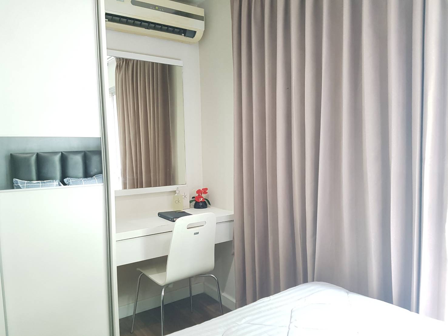 ขายคอนโดThe Room Sukhumvit 79 (เดอะ รูม สุขุมวิท 79) 2 ห้องนอน 1 ห้องน้ำ 1 ห้องนั่งเล่น ระเบียงสองฝั่ง