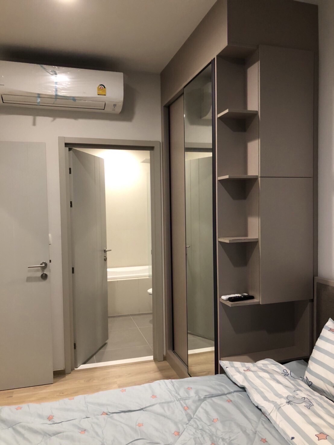 ให้เช่าคอนโดโอกะเฮ้าส์ 2 นอน 2 น้ำ (มีอ่างอาบน้ำ), ห้อง 3399/876, ขนาด 50 ตรม. ชั้น 37, (วิวแม่น้ำ), ตกแต่งพร้อมอยู่, วิวแม่น้ำ