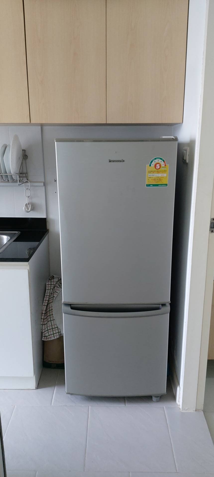 ขายคอนโด The Green Condo 3 เดอะ กรีน คอนโด 3 เฟส : 3 ชั้น: 7 แบบ 1 ห้องนอน 1 ห้องน้ำ 1 ห้องนั่งเล่นและ 1 ห้องครัว ขนาด 31.5 ตารางเมตร