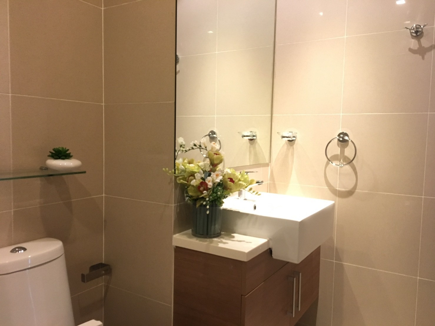 ขาย / ให้เช่าคอนโด 1 ห้องนอน ติด BTS พร้อมพงษ์ ซอยสุขุมวิท 26 ข้างๆห้าง The Emporium ค่ะ ชื่อโครงการ Noble Refine (โนเบิล รีไฟน์)