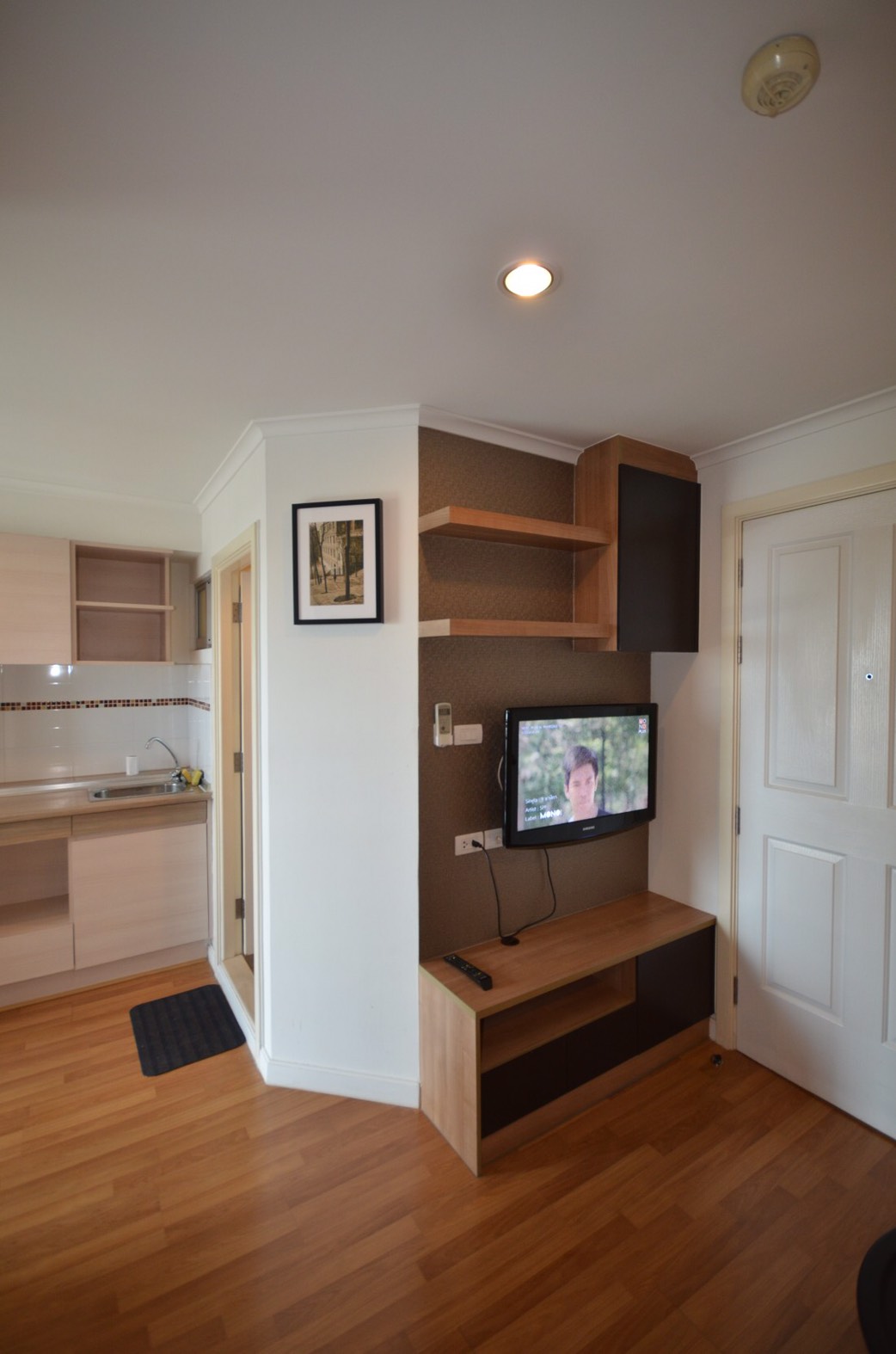 ให้เช่าคอนโด Lumpini Place Rama 4 - Kluaynamthai (ลุมพินี เพลส พระราม 4-กล้วยน้ำไท)1 ห้องนอน 1 ห้องน้ำ ขนาด 28 ตรม ชั้น 19