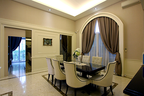 SALE Luxury Decor Single House with private pool in Sukhumvit soi 4 Nana BTS