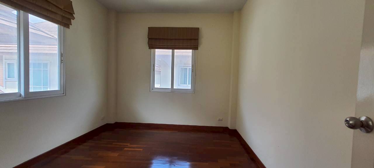 🔥 ขายด่วน! บ้านเดี่ยว หมู่บ้าน เศรณีรายา 1 (Serranee Raya 1) ราคาดีสุดในโครงการ เพียง 5,690,000 บาท