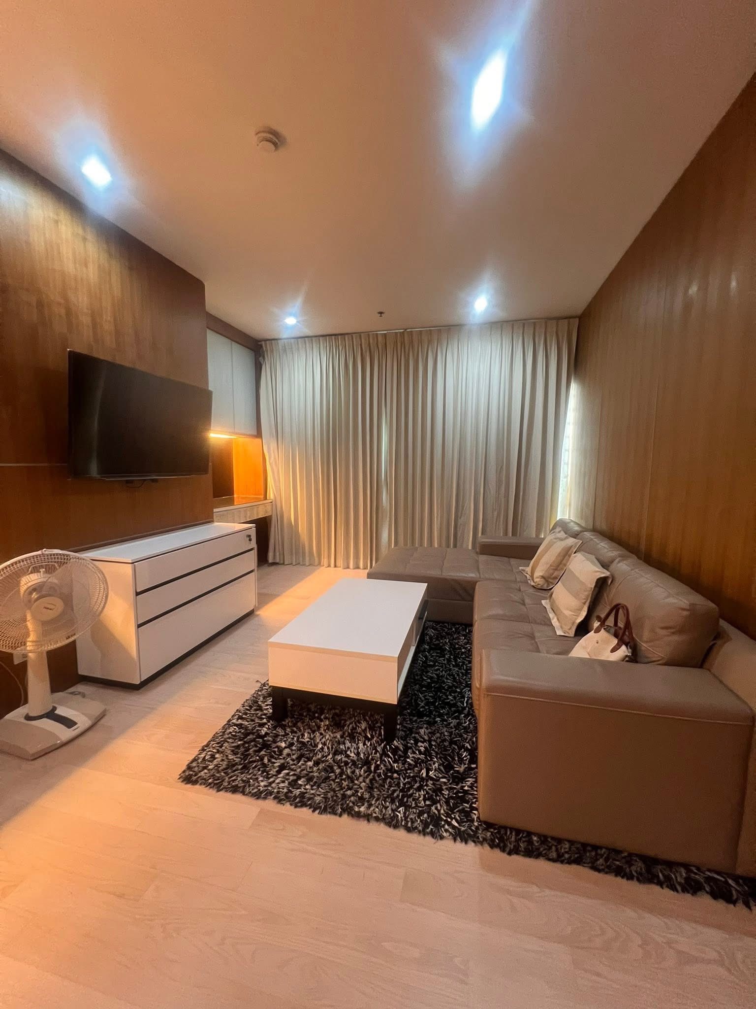 🏡✨ ขาย / เช่าคอนโดหรู ติด BTS ทองหล่อ‼ พร้อมอยู่