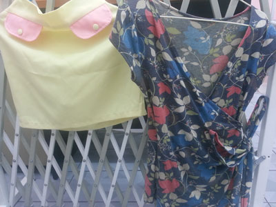 เสื้อผ้ายืด ผูกโบว์ด้านข้าง+ กระโปรงสั้นสีเหลืองมะนาวเอวยางยืด