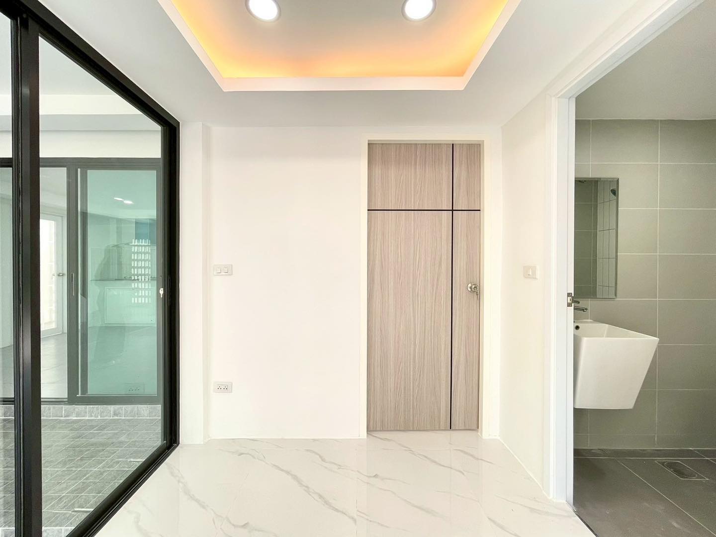 🌟 ขายทาวน์เฮ้าส์ปรับปรุงใหม่ทั้งหลัง พหลโยธิน 48 แยก 52 (ซอยเทพรักษ์) | ฟรีโอน | สวยพร้อมเข้าอยู่ 🌟