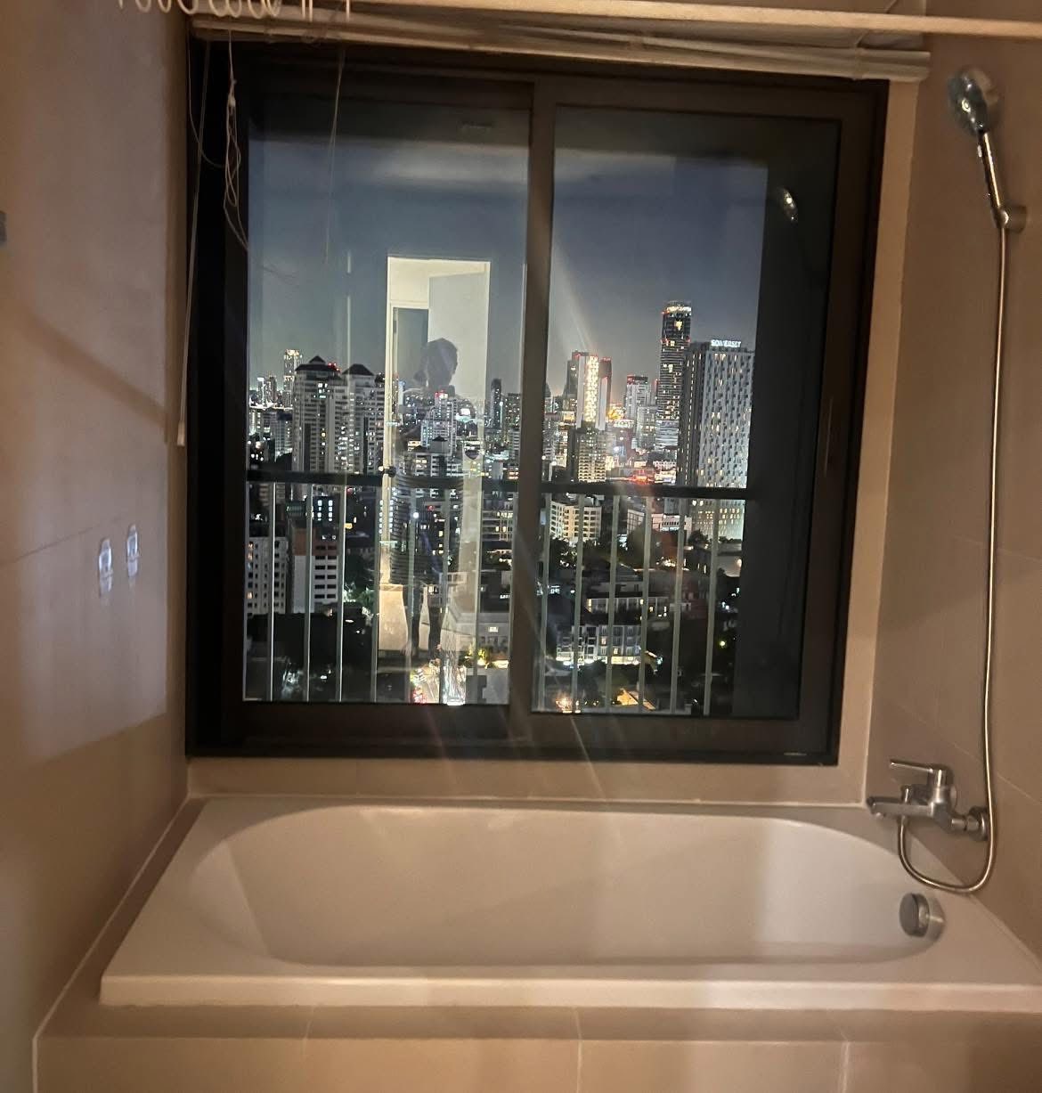 🏡✨ ขาย / เช่าคอนโดหรู ติด BTS ทองหล่อ‼ พร้อมอยู่