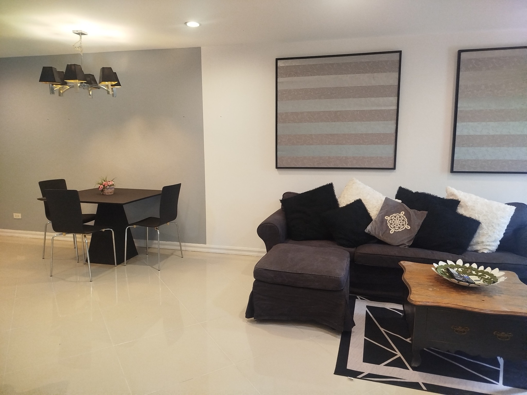 ให้เช่า คอนโด วิทยุคอมเพล็กซ์ (Witthayu Complex Condo) ห้องใหม่ ทาสีสวย พร้อมเข้าอยู่ได้ทันที