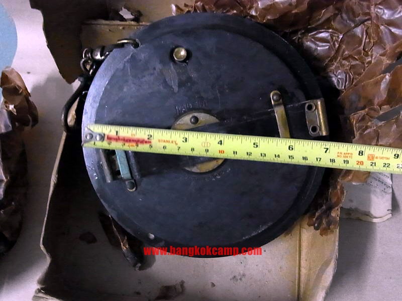 ตลับเมตรที่ดิน อังกฤษ.... Made in ENGLAND แท้..ใหม่เก่าเก็บ..ใช้งานได้ปกติ กล่องเดิม พร้อมใบเซอร์ครับ