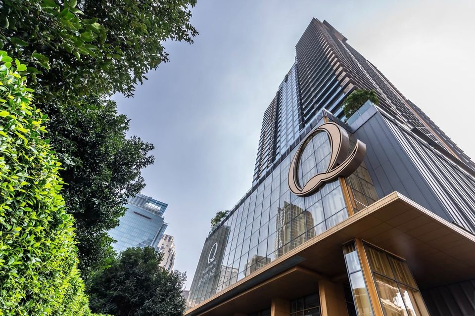 ขาย / ให้เช่า Q1 Sukhumvit Condo (BTS Nana station) คอนโดคิววัน สุขุมวิท (สถานีรถไฟฟ้านานา) พร้อมเข้าอยู่** - 2 ห้องนอน / 2 ห้องน้ำ / ระเบียง - 92 ตร.ม. - ชั้น 26
