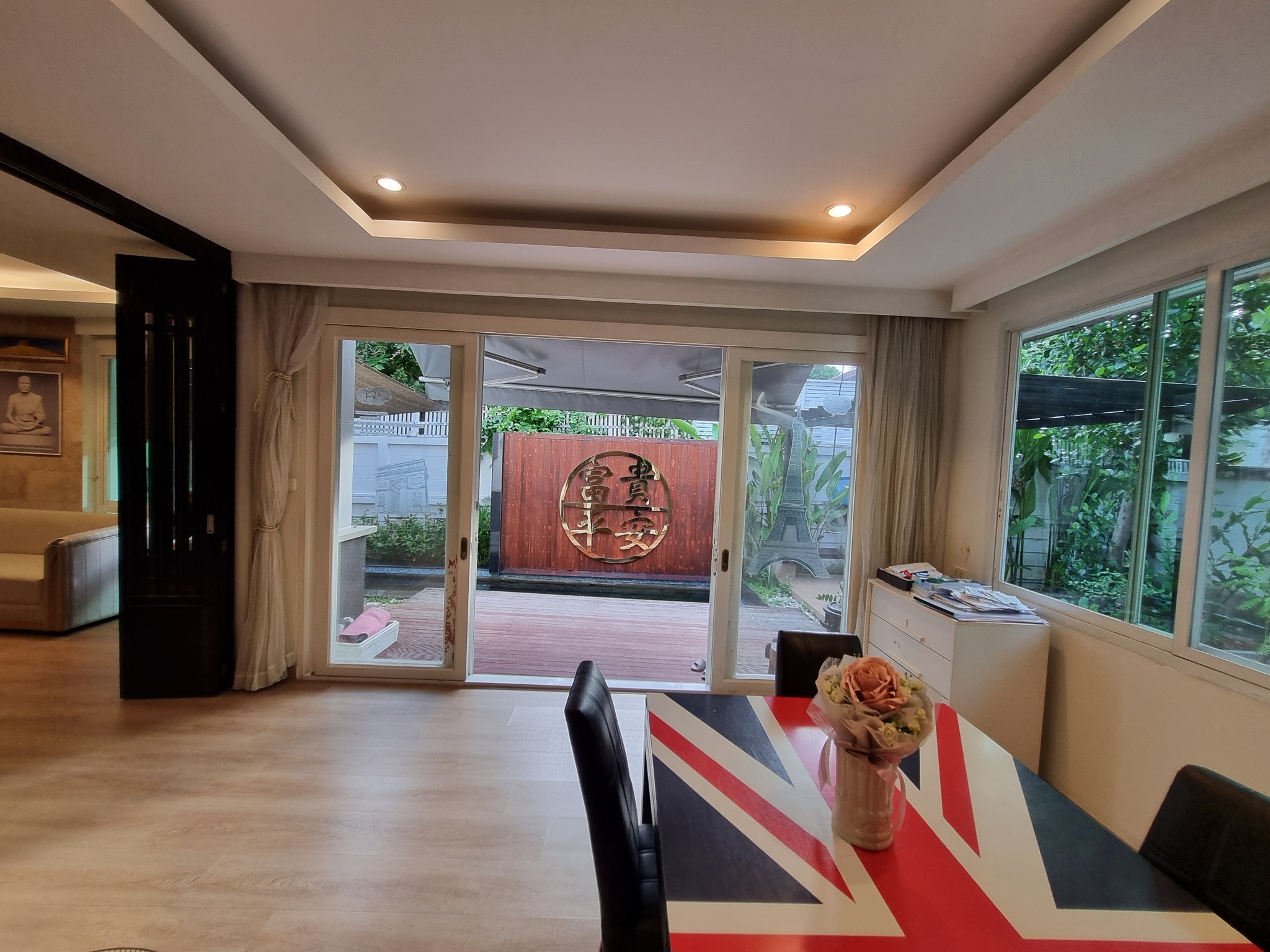🏡 ให้เช่าบ้านเดี่ยวหรู หมู่บ้านบ้านลาดพร้าว Exclusive 📍 ถนนเลียบด่วนเอกมัย–รามอินทรา (ตรงข้าม The Crystal Park)