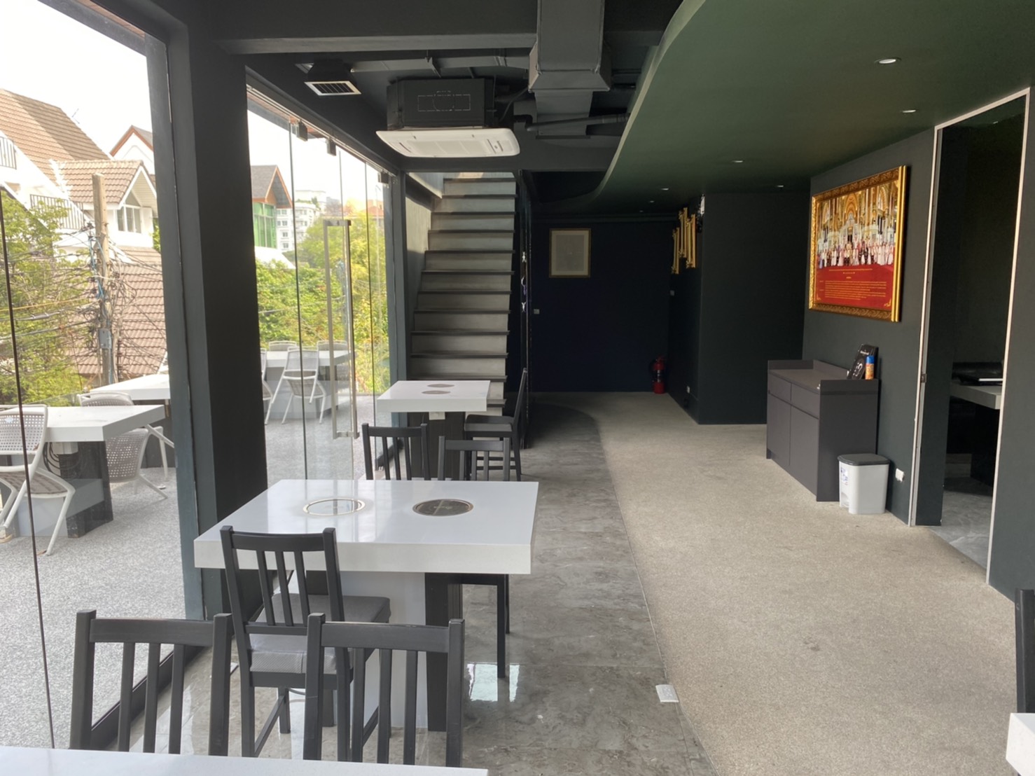 เซ้งร้านอาหารอุปกรณ์ครบพร้อมดำเนินการ ราคาเช่า 100,000 บาทต่อเดือน ประกาศเซ้งในราคา 9 ล้าน บาท