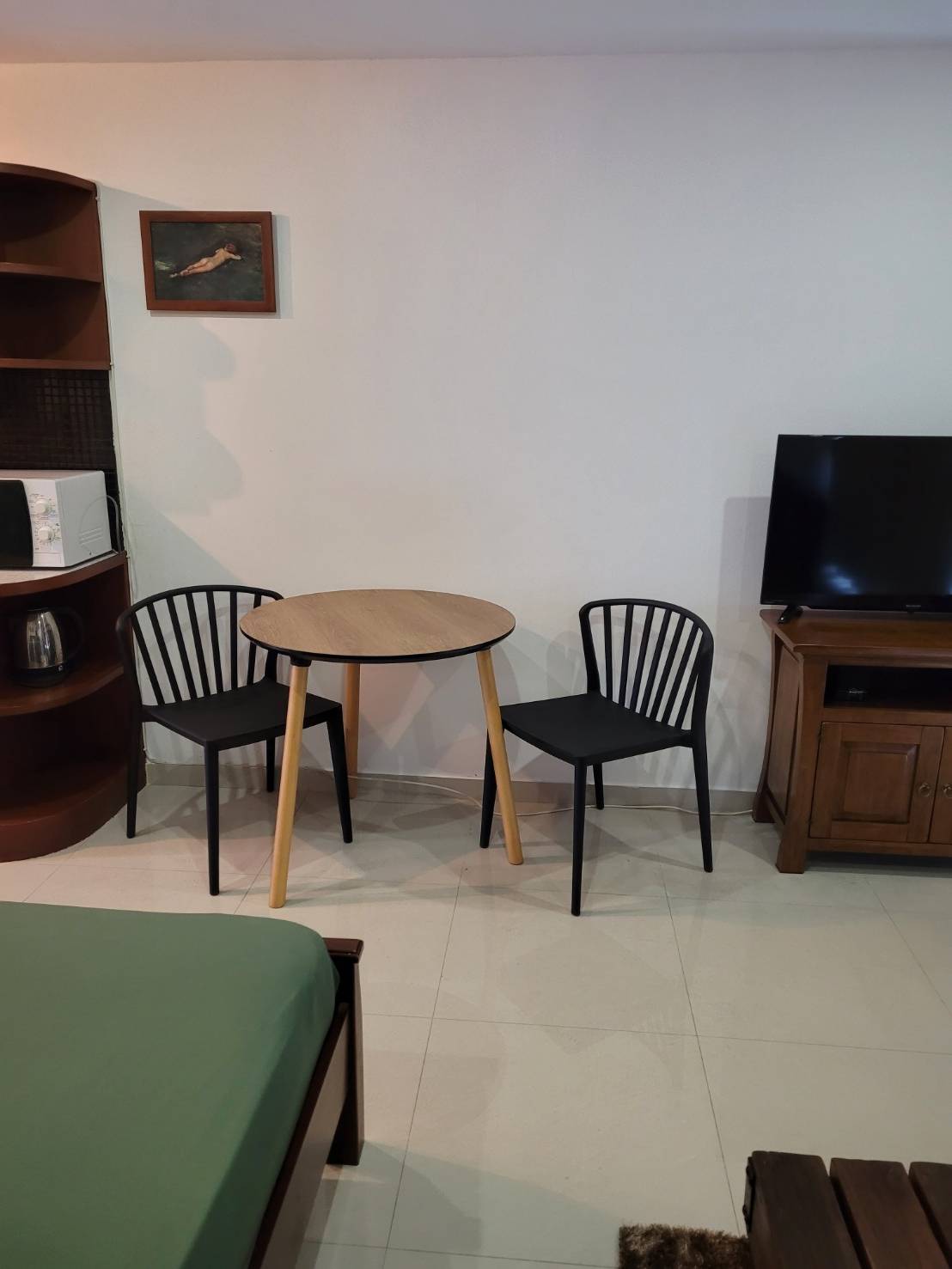 ให้เช่าคอนโด Sukhumvit Suite (สุขุมวิท สวีท) ห้องสตูดิโอ 1 ห้องน้ำ ขนาด 30 ตรม ชั้น 17 วิวโล่ง ห้องตกแต่งพร้อมเข้าอยู่