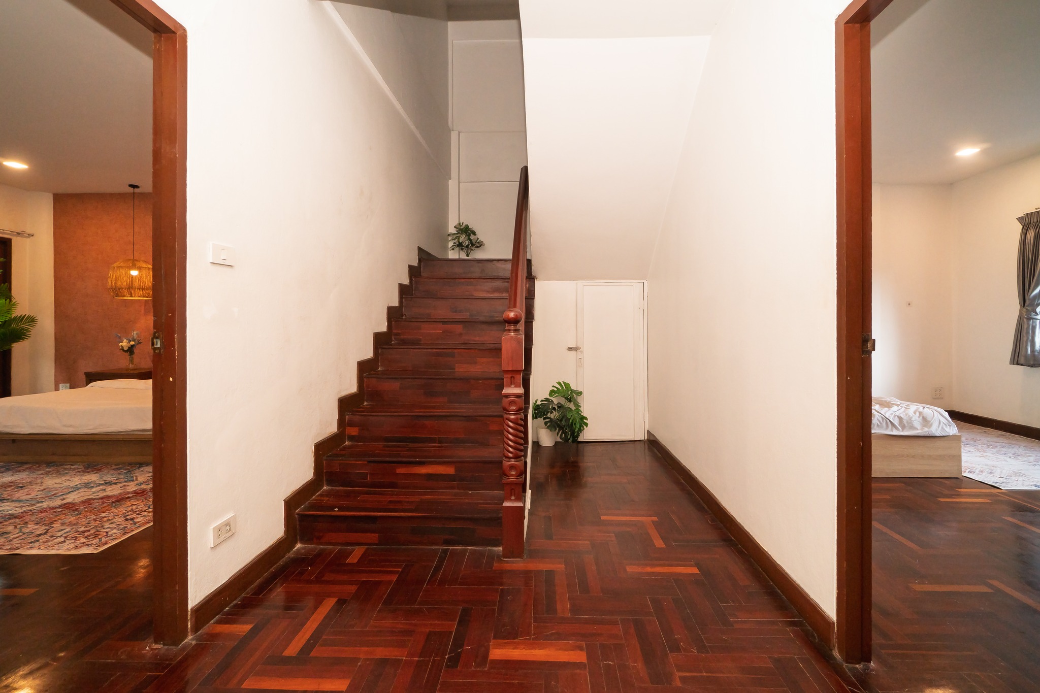 🏡 ให้เช่าทาวน์โฮมหรู Tropical House ทองหล่อ 25 / For Rent Tropical House Thonglor 25 ( English below )