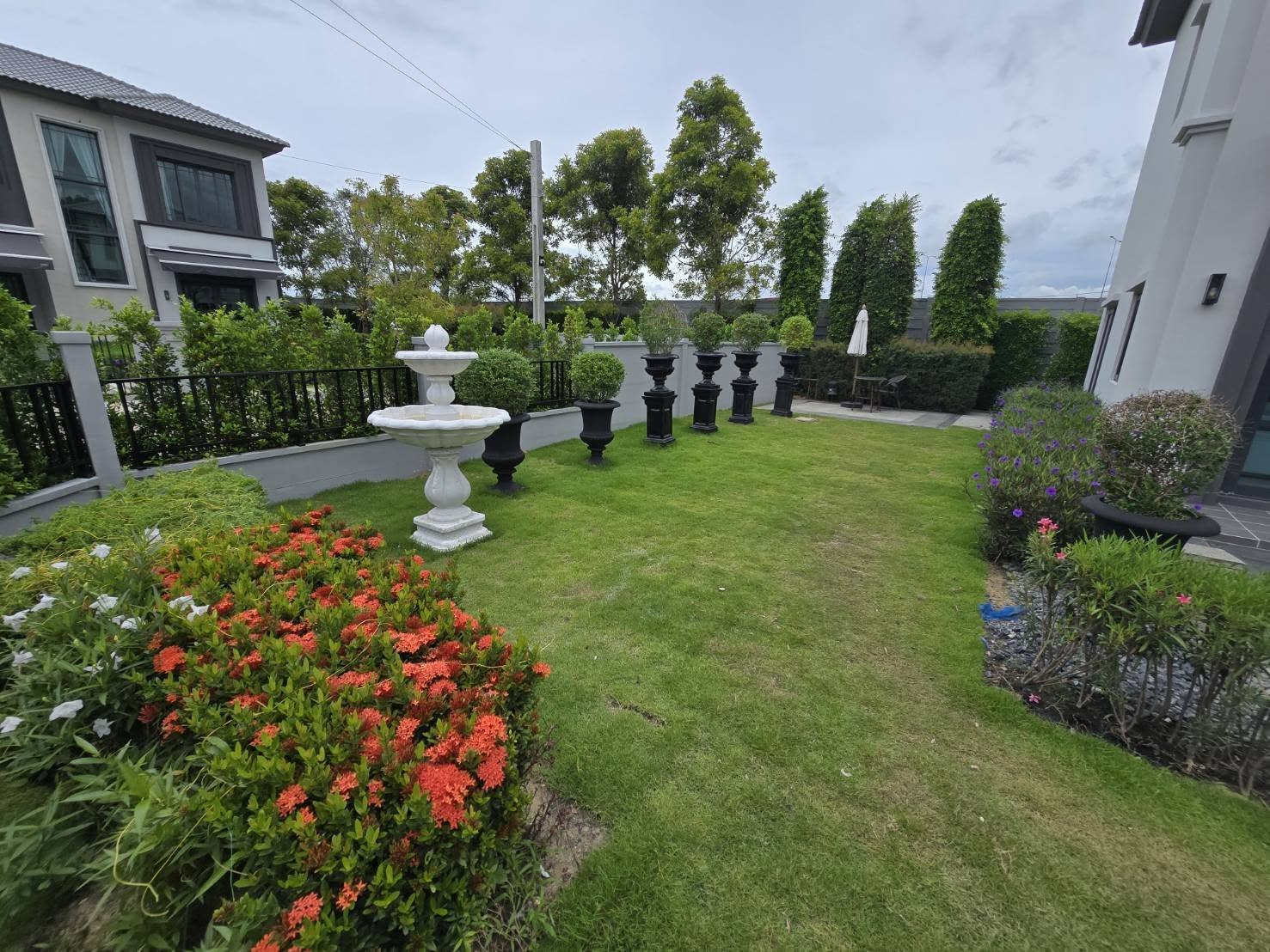 🏡 ให้เช่าทาวน์โฮม Grande Pleno Sukhumvit-Bangna : แกรนด์ พลีโน่ สุขุมวิท-บางนา ใกล้ Mega Bangna เพียง 600 ม. | บ้านหันทิศตะวันออก