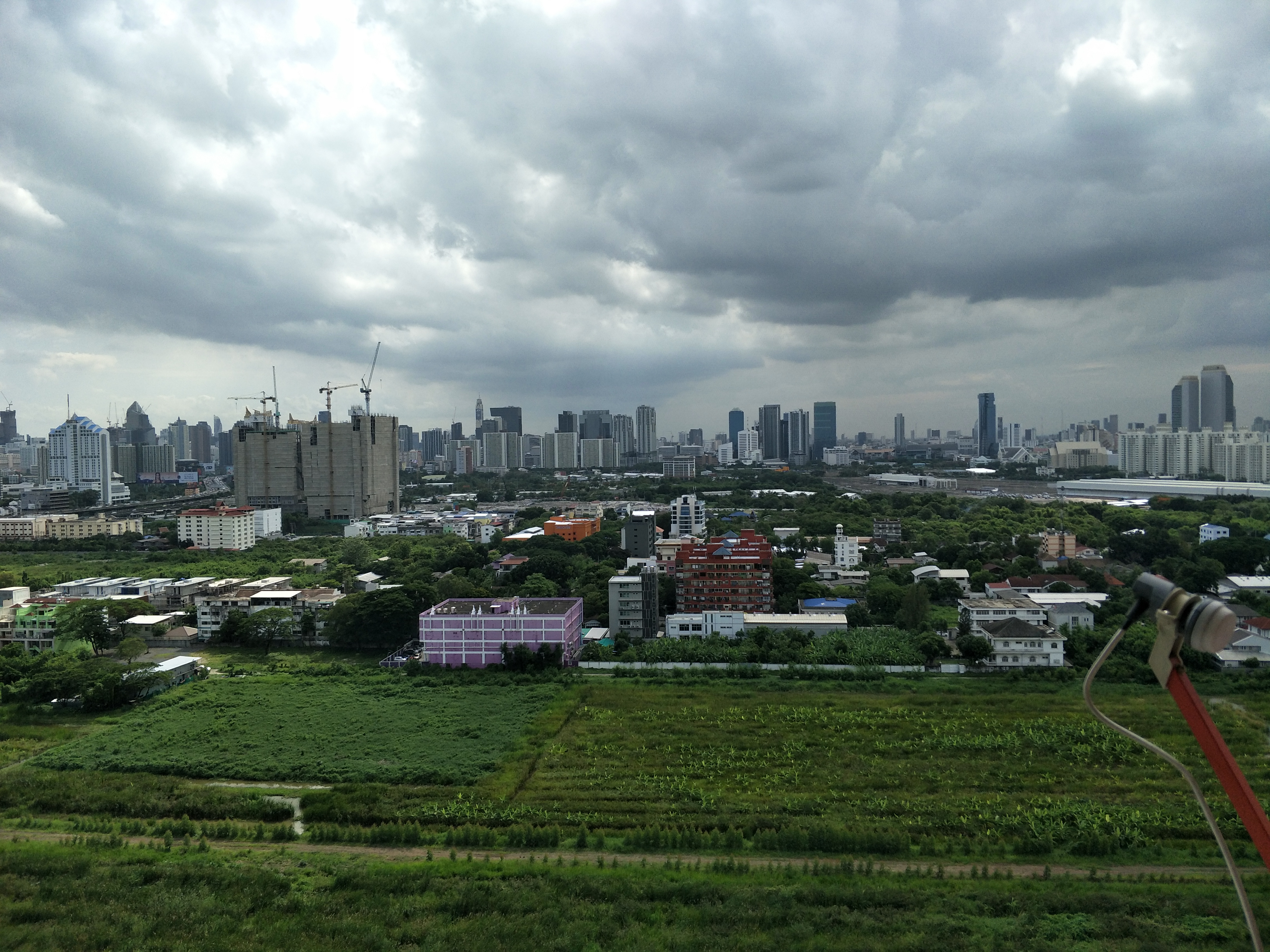 ขาย / ให้เช่าคอนโด Royal Nine Residence (รอยัล ไนน์ เรสซิเดนท์ ซอย พระรามเก้า 17 ) 1 ห้องนอน 1 ห้องน้ำ ชั้น 21 วิวหันหน้าไปทาง central พระรามเก้า