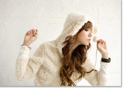 fashion เสื้อกันหนาวมีหมวก สีเบจ ขนปุย อุ่นๆ แฟชั่น น่ารักๆ