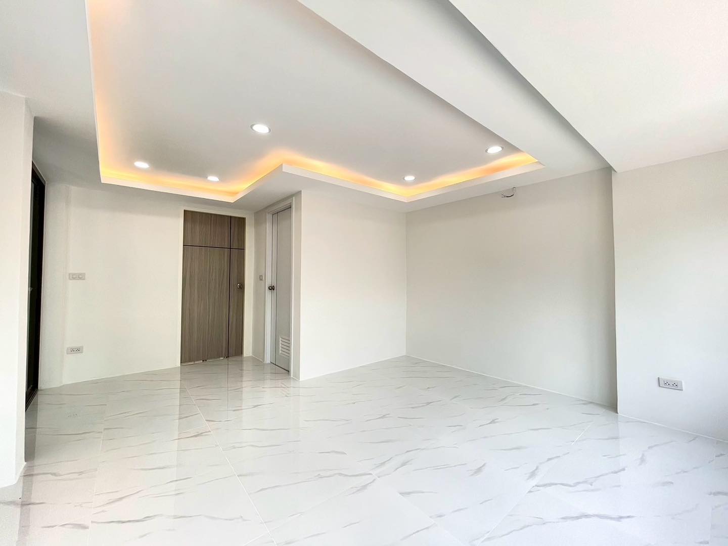 🌟 ขายทาวน์เฮ้าส์ปรับปรุงใหม่ทั้งหลัง พหลโยธิน 48 แยก 52 (ซอยเทพรักษ์) | ฟรีโอน | สวยพร้อมเข้าอยู่ 🌟