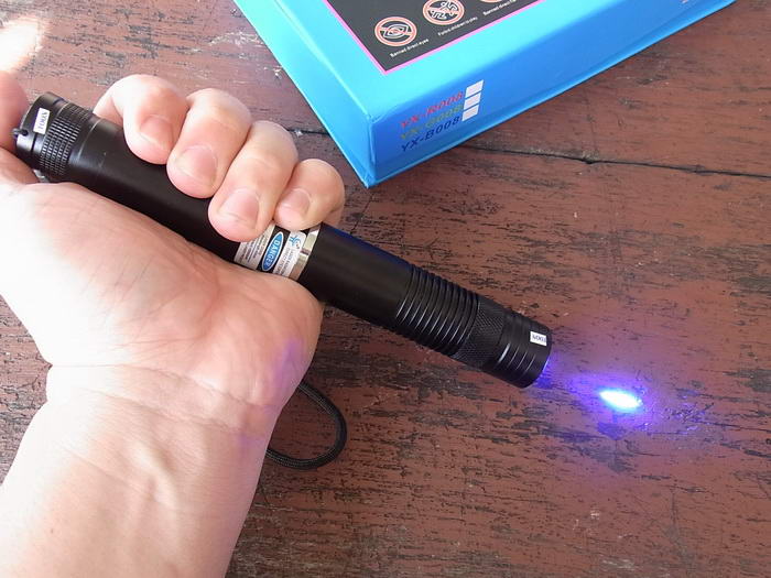 เลเซอร์ สีฟ้า LaserPointer ฺBlue จุดไฟได้ แรงสุด ถูกสุด ใหม่