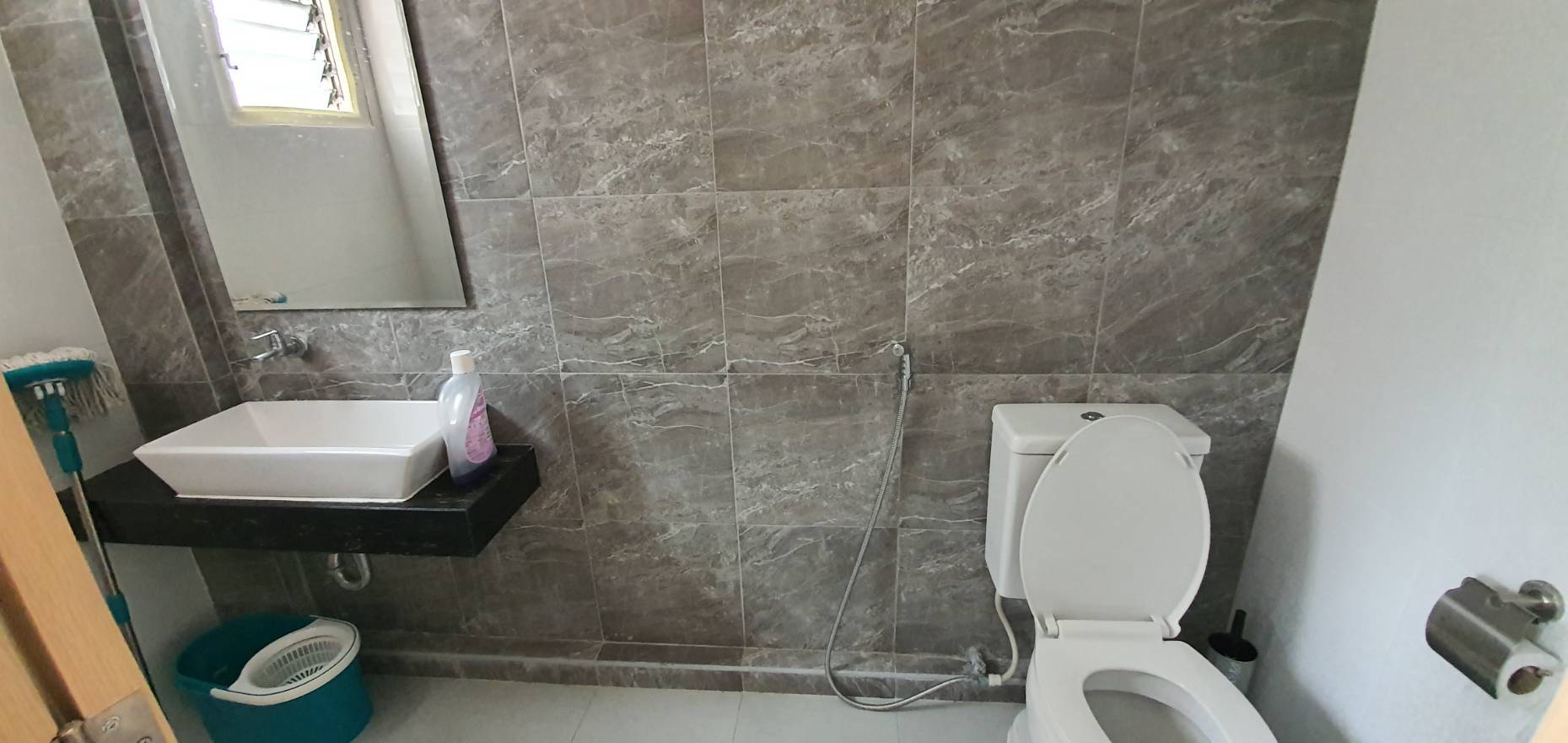 ให้เช่าตึกแถวใกล้ BTS พร้อมพงษ์ ติดกับ Fuji/UFM supermarket