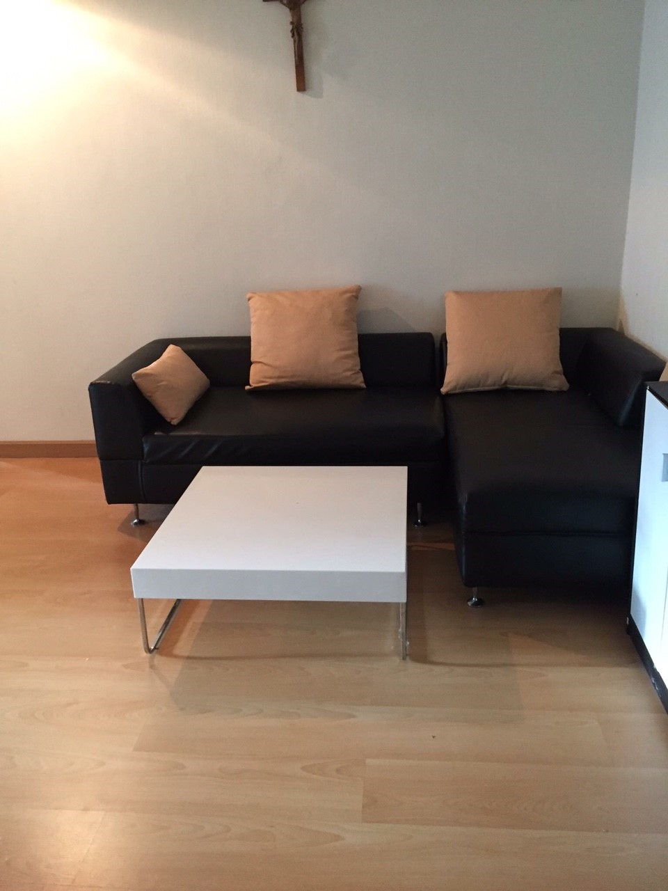 คอนโด แฮปปี้ ลิฟวิ่ง รัชดา 18 Happy Living Ratchada 18 ให้เช่า 2 ห้องนอน 2 ห้องน้ำ 1 ห้องรับแขก 1ห้องครัว เนื้อที่ 67ตรม.