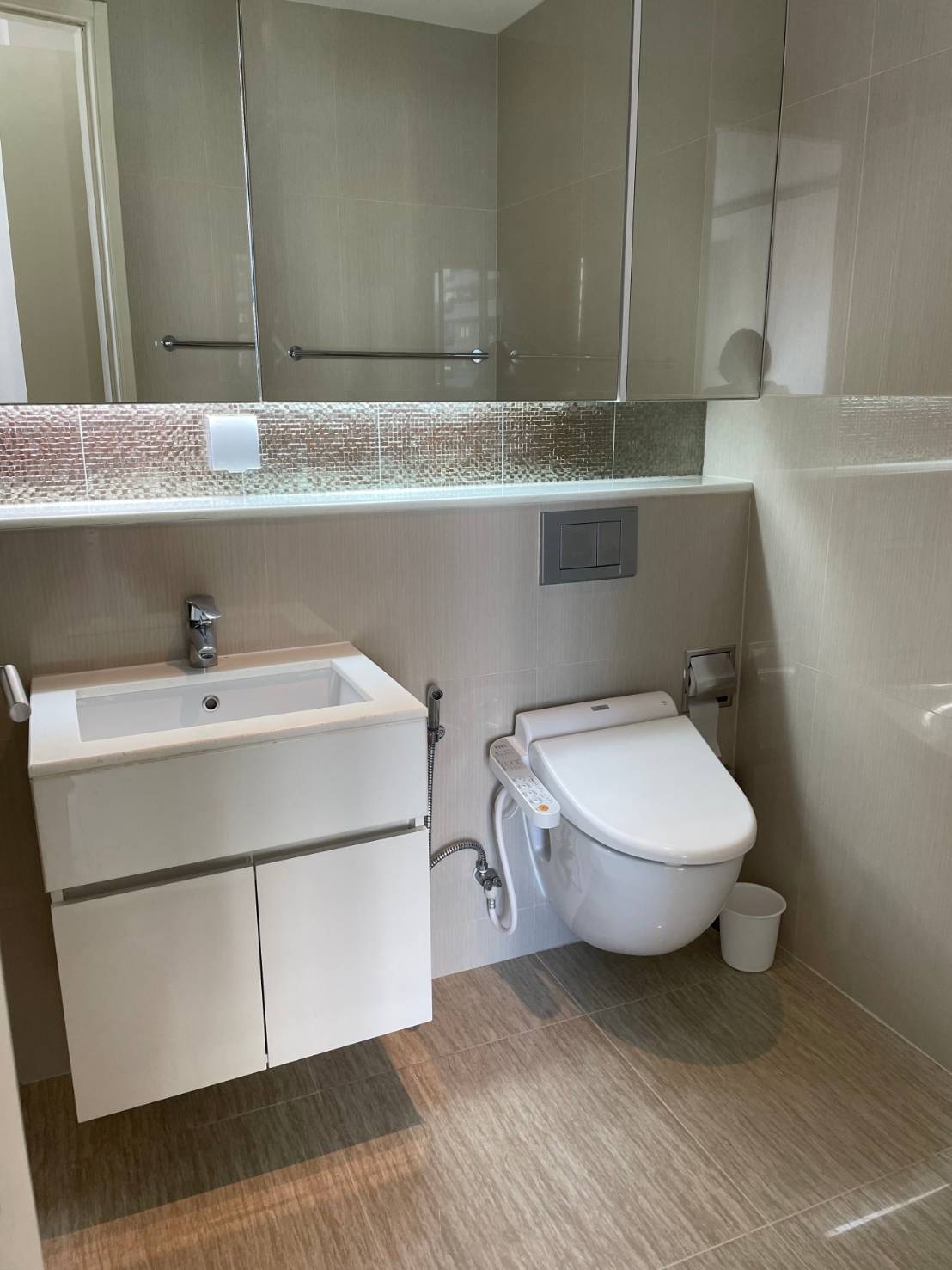 ให้เช่าคอนโด H Sukhumvit 43 (เอช สุขุมวิท 43) 1ห้องนอน 1 ห้องน้ำ ขนาด 47.5 ตรม ชั้น 10