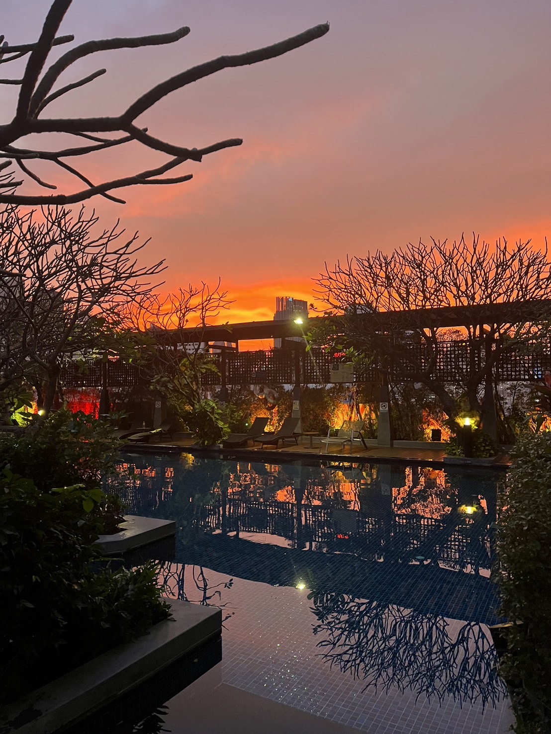 ให้เช่า คอนโดให้เช่า ที่ Circle Condominium (เซอร์เคิล คอนโดมิเนียม) 1 ห้องนอน 1 ห้องน้ำ ขนาด 40 ตรม. ชั้น 38 ตึก 2 วิวโล่ง