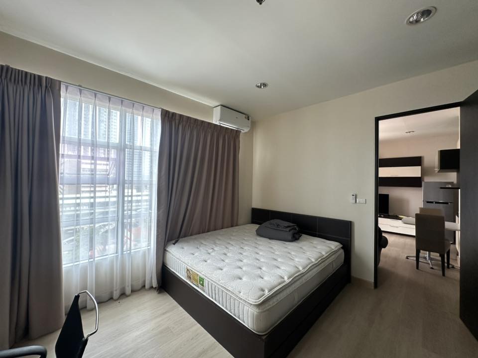 ให้เช่า! คอนโดบ้านกลางกรุง สยาม-ปทุมวัน (Baanklangkrung Siam-Patumwan) ห้องเพดานสูง วิว BTS ราชเทวี ไม่บล็อก พร้อมเข้าอยู่!