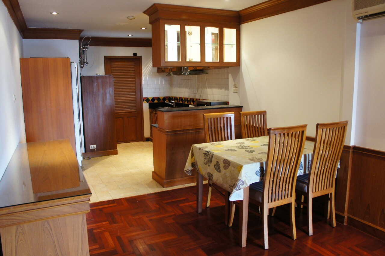 คอนโด ริชมอนด์ พาเลส (Richmond Palace) สุขุมวิท 43 ให้เช่า ห้อง 2 ห้องนอน 2 ห้องน้ำ พื้นที่ 163 ตร.ม ชั้น 14 วิวเมือง เฟอร์พร้อม