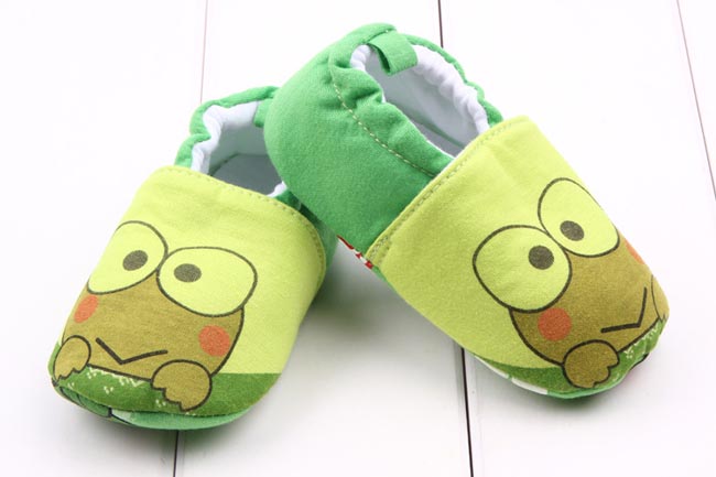 รองเท้าเด็กวัยหัดเดิน ลายกบ สีเขียว