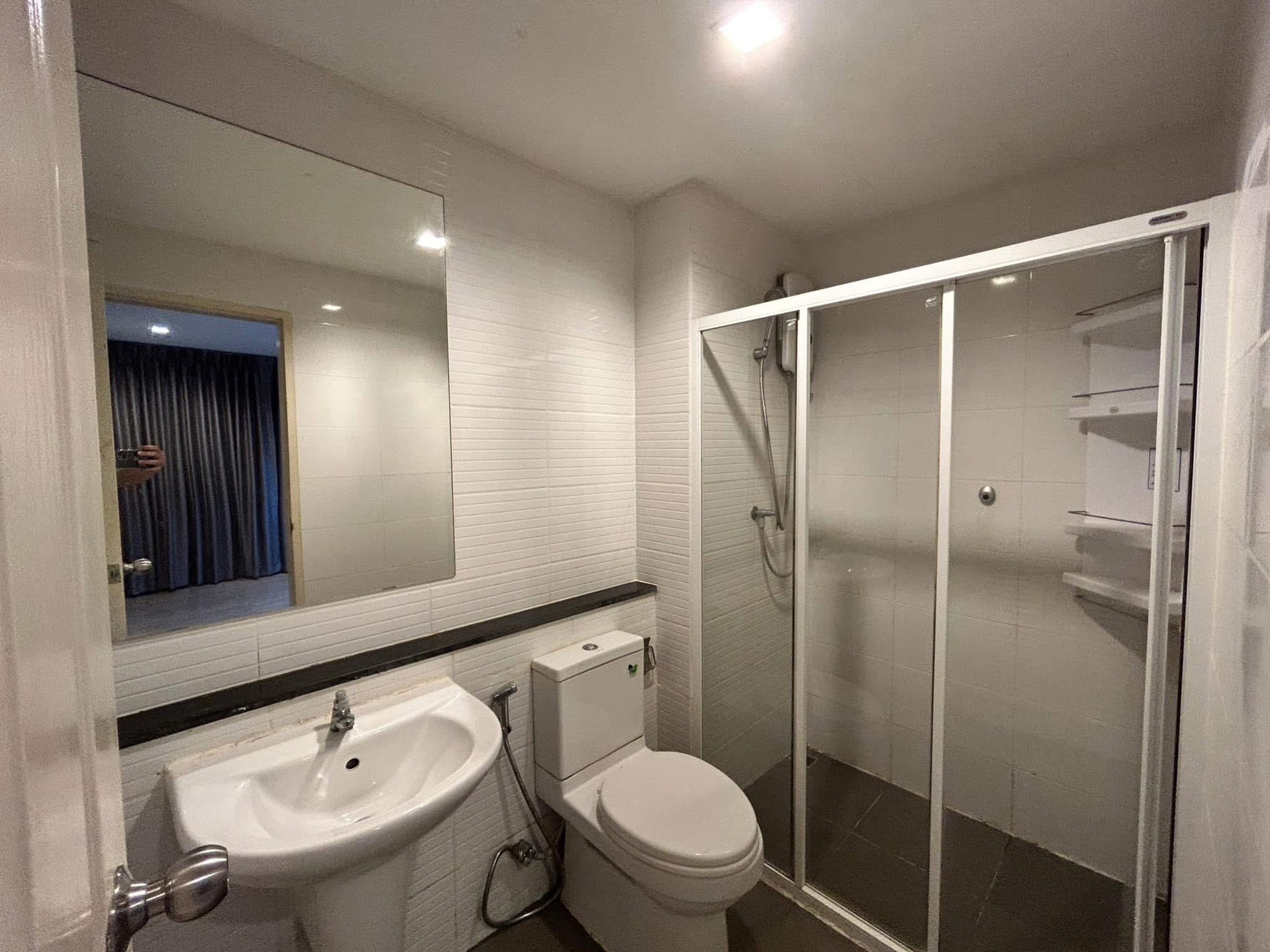 ðïļ āļāļēāļĒ / āđāļŦāđāđāļāđāļē āļāļāļāđāļ B Republic Condo (āļāļĩ āļĢāļĩāļāļĨāļąāļāļāļĨāļīāļ āļāļāļāđāļ)