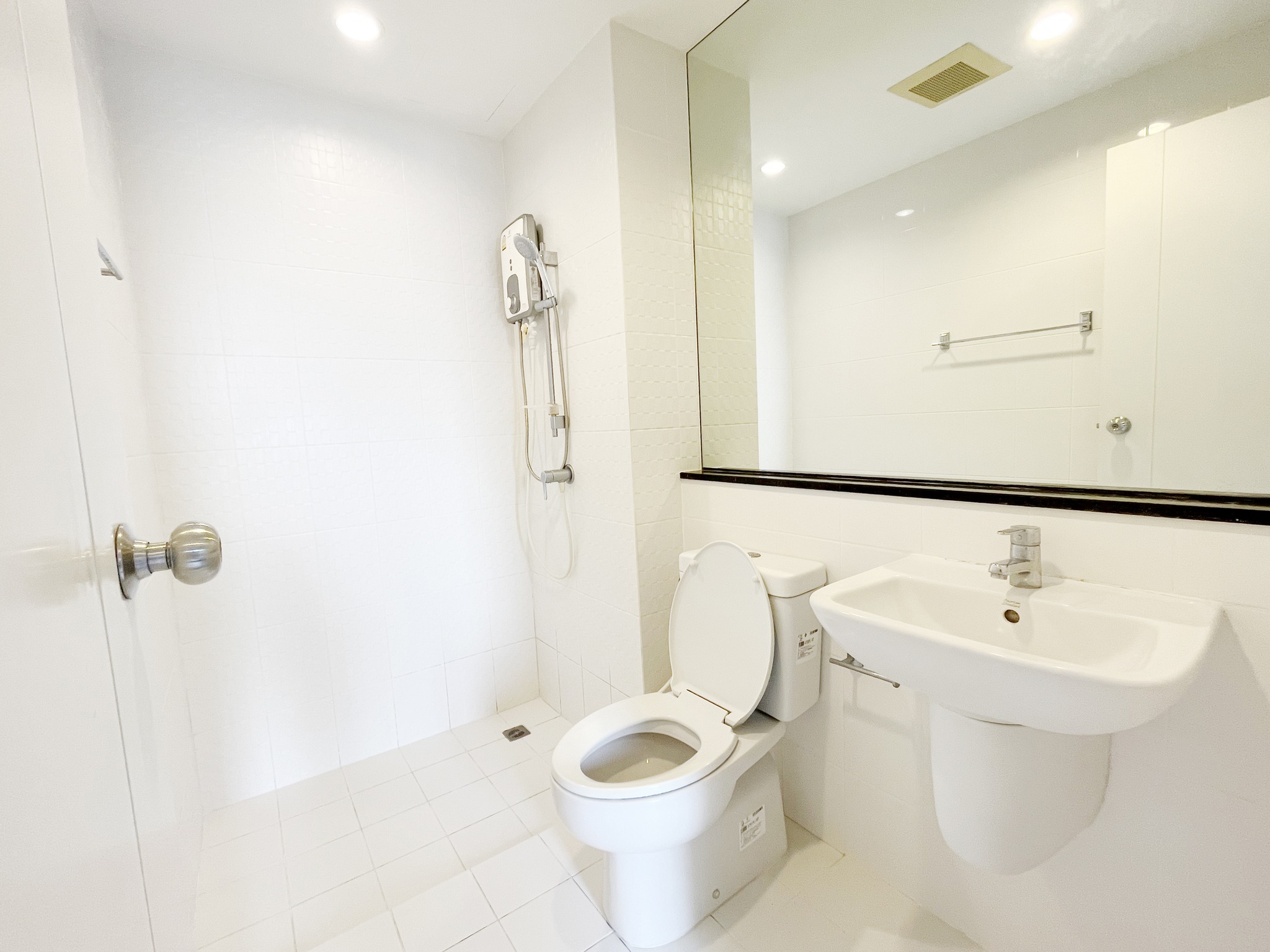 ให้เช่าคอนโด The Tree Interchange : เดอะ ทรี อินเตอร์เชนจ์ ห้องสตูดิโอ ตึก A ชั้น12 เนื้อที่ 30.21 ตรม