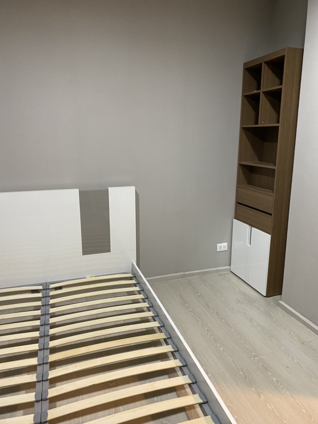 ให้เช่าคอนโด Condolette Midst Rama 9 (คอนโดเลต มิสท์ พระราม 9) ห้องสตูดิโอ 1 ห้องน้ำ ขนาด 23 ตรม ชั้น 14 ทิศตะวันออกไม่ร้อน ไม่มีตึกบัง วิวดีมาก ราคาเช่า 14,000 บาท