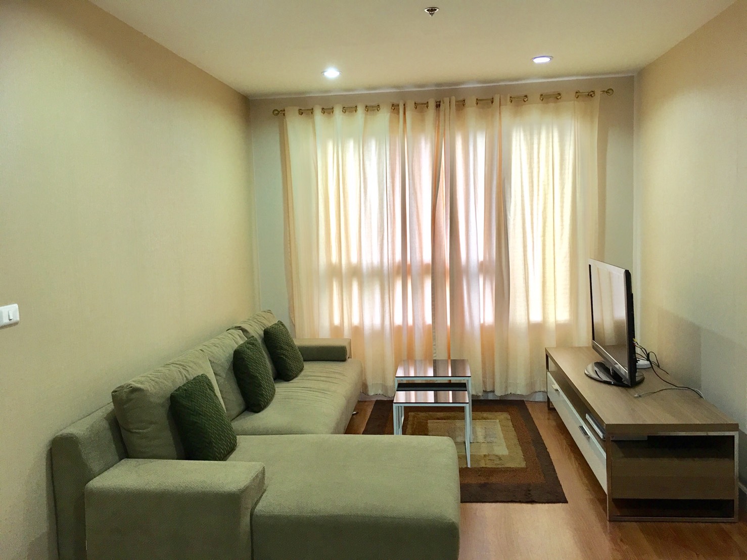 condo for rent at Condo One X Sukhumvit 26 on Sukhumvit 26. > Rental price: 23,000-25,000 Baht/month
