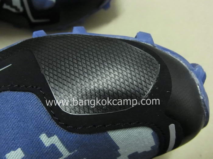 รองเท้าเดินป่า outdoor.. .Salomon... ใหม่.... Size42eur