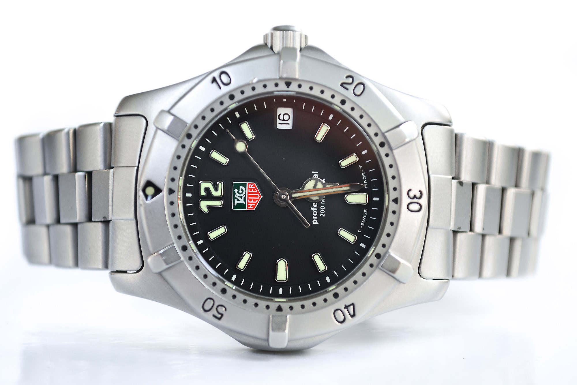 Tag Heuer New 2000 Quartz หน้าดำ(Sold)
