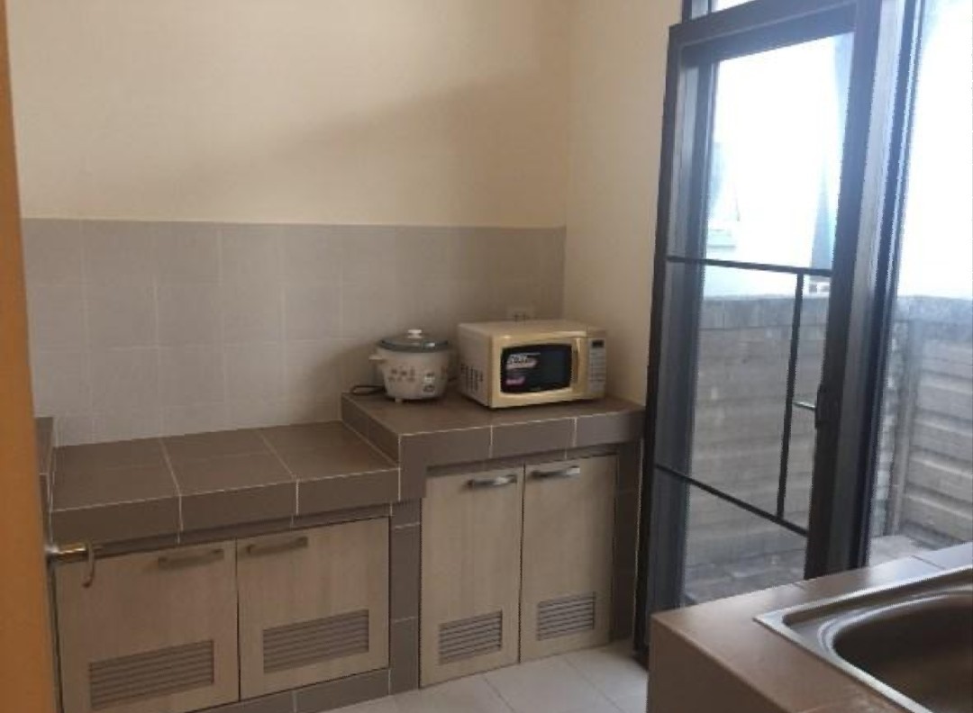 ให้เช่าบ้าน หมู่บ้านพร้อมพัฒน์ ไพร์ม (ถนนปัญญาอินทรา ใกล้ทางด่วน) 3 ห้องนอน 2 ห้องน้ำ