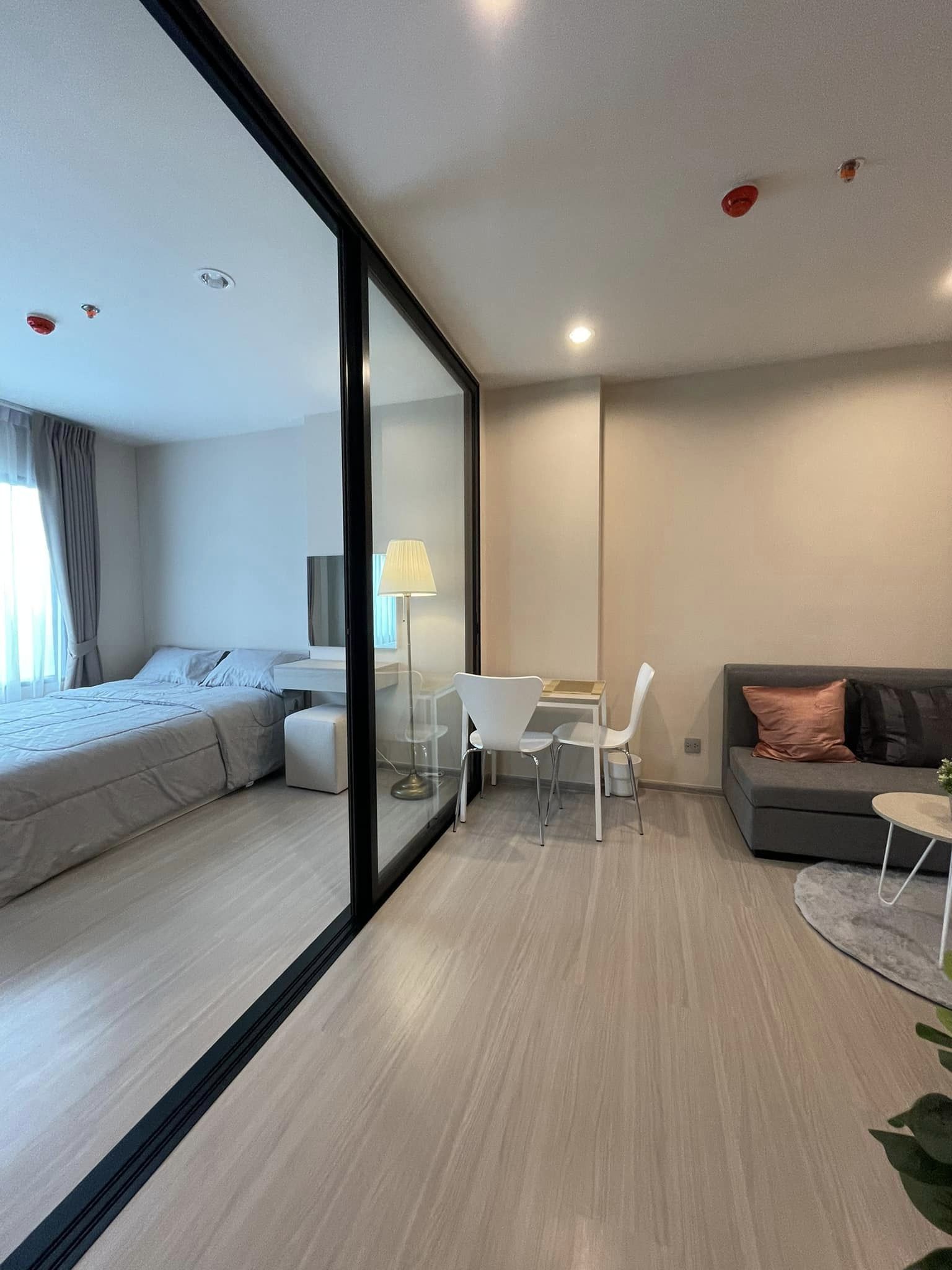 ให้เช่า คอนโด Aspire Erawan Prime (แอสปาย เอราวัณ ไพร์ม) - 1 ห้องนอน, 1 ห้องนั่งเล่น - ห้องน้ำแยกโซนเปียก แห้ง, ห้องครัวแยก