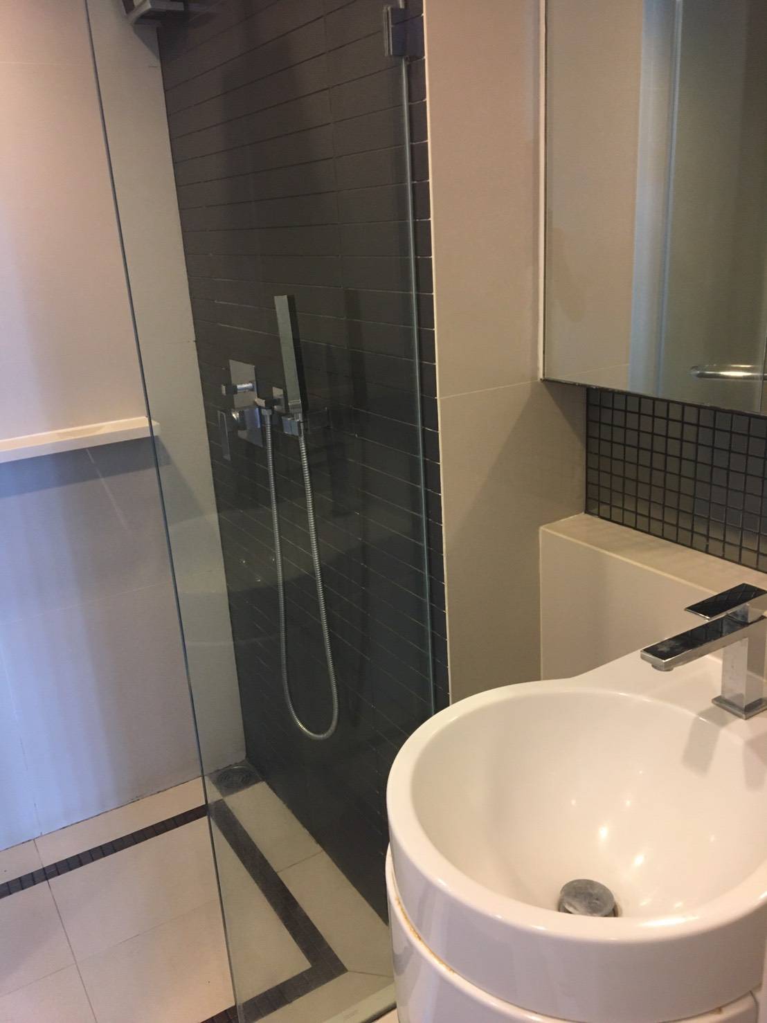 ให้เช่าคอนโด Rhythm Sathorn (ริทึ่ม สาทร) 1 ห้องนอน 1 ห้องน้ำ ขนาด 35 ตรม ชั้น 21 วิว รถไฟฟ้า