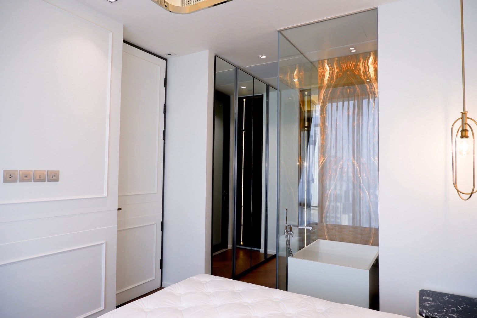 ให้เช่าคอนโด ทเวนตี้เอท ชิดลม / For Rent 28 Chidlom (English below)