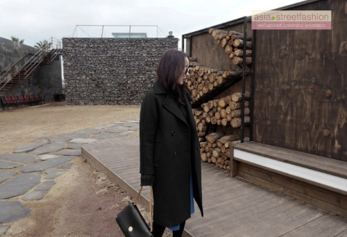 OverCoat เสื้อโค้ทกันหนาวตัวยาว สีดำ Classic เข้าได้กับทุกชุด งานดี ผ้าวูลเนื้อดี บุซับในกันลมอย่างดี พร้อมส่ง M